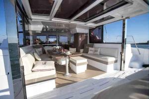 Khu vực ghế ngồi tại Sicily by Catamaran