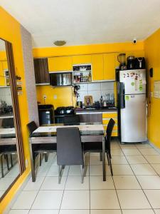 Kuchyň nebo kuchyňský kout v ubytování Apartment in Torquato Tapajós