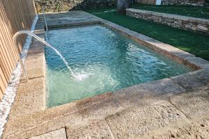 Der Swimmingpool an oder in der Nähe von Hotel Gaio 7