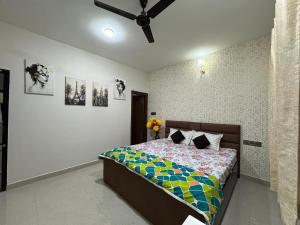 Katil atau katil-katil dalam bilik di Alish Villa - Relax in 2BHK Luxe Villa with Private Pool +30 gambar