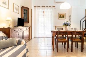 Gallery image of GuestHost Dreamy Stintino Seafront, AC and Parking in Stintino