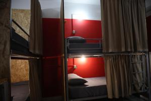 Letto o letti in una camera di Shkodra Hostel & Day Tours