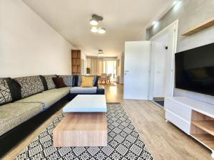 Μια τηλεόραση ή/και κέντρο ψυχαγωγίας στο Apartments Bella Notte