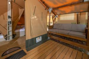 A seating area at Casa Mobile - Cisano San Vito ****