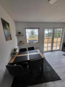 Fotografie z fotogalerie ubytování Ferienhaus am Waldrand auf der "Gübyer Alm" v destinaci Güby