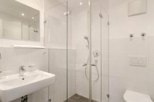 Ein Badezimmer in der Unterkunft Gästehaus D i c k r e i t e r