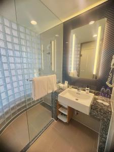 Ванная комната в Holiday Inn Express Beijing Dongzhimen by IHG