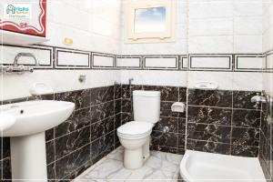 Koupelna v ubytování Halla Matrouh Premium + 21 fotografií