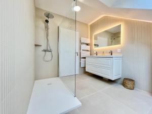 Ένα μπάνιο στο Maison familiale centre ville