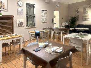 Posezení v ubytování B&B Villa Paradiso + 31 fotografií