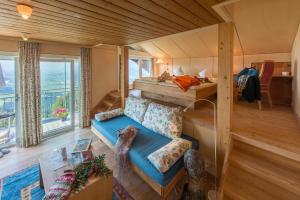 Postel nebo postele na pokoji v ubytování Biohotel Grafenast + 37 fotografií