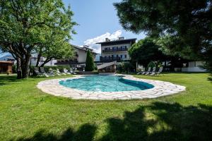 Bazen v nastanitvi oz. blizu nastanitve Hotel ANDER