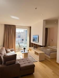 Gallery image of HHY Apartmets-WOW in Budva
