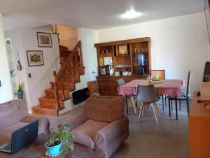 Un lugar para sentarse en Hostal Rucatremo