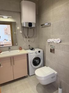 Gallery image of HHY Apartmets-WOW in Budva