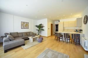 Gallery image of HHY Apartmets-WOW in Budva