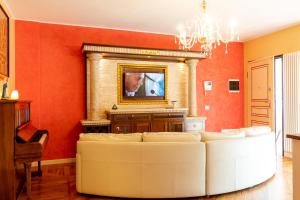 Μια τηλεόραση ή/και κέντρο ψυχαγωγίας στο B&B Casa Ferrulli Altamura