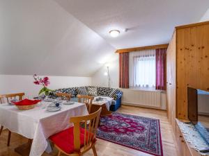 Χώρος καθιστικού στο Apartment Enzian by Interhome +30 φωτογραφίες