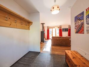 Posezení v ubytování Chalet Dipankar by Interhome + 31 fotografií