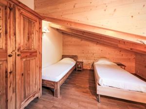 Postel nebo postele na pokoji v ubytování Chalet Dipankar by Interhome