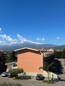 Pogled na planinu ili pogled na planinu iz pansiona