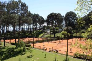 Tênis e/ou squash em Hotel del Lago Golf & Art Resort ou nos arredores
