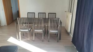 Foto dalla galleria di Ferienwohnung1 a Wrist Altre 7 foto