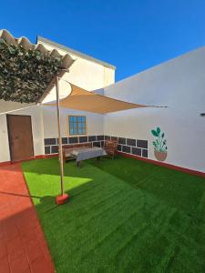 Κήπος έξω από το Casa El Canario by Sanlúcar Housing