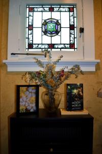 Ảnh trong thư viện ảnh của Chateau Connellsville Art Deco Suite ở Connellsville +9 ảnh