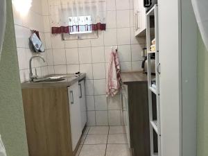 Dapur atau dapur kecil di Doppelhaushälfte, Plau am See