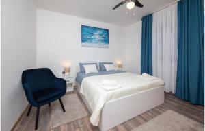 Postel nebo postele na pokoji v ubytování Two-Bedroom Apartment In Pula