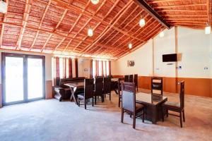 Khu vực ghế ngồi tại Hotel O Star City Hotel
