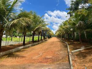 Zahrada ubytování Refúgio Romântico com Pet Friendly 38min de ÁGUAS CLARAS BRASÍLIA