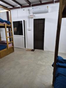 Voodi või voodid majutusasutuse Zomad Hostels toas