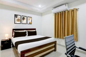 Super Collection O Madhapur Near Cyber Tower客房内的一张或多张床位