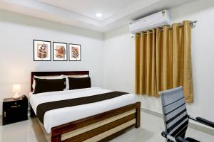 Super Collection O Madhapur Near Cyber Tower客房内的一张或多张床位