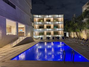 Bazén v ubytování Dyafa Pyramids Hotel & Spa nebo v jeho okolí