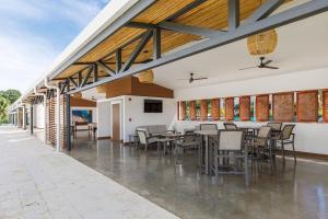 Εστιατόριο ή άλλο μέρος για φαγητό στο 16th Floor Oceanview Bliss