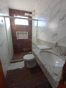 Koupelna v ubytování Casa recanto da mata sta tereza 8km do centro