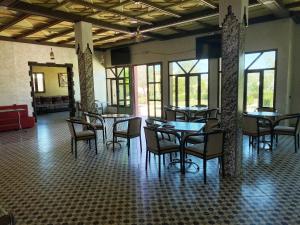 Restaurace v ubytování IGHIZ INN resort