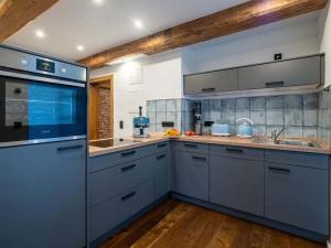 Afbeelding uit fotogalerij van 1-bedroom apartment in Tating