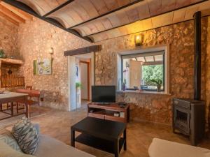 TV a/nebo společenská místnost v ubytování Son Garbi in Algaida with Private Pool