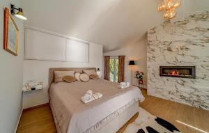 Posteľ alebo postele v izbe v ubytovaní Awesome Apartment In Blato