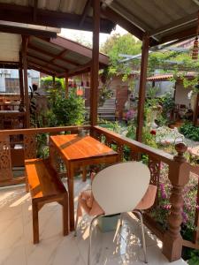 Restaurace v ubytování K Khan Garden at Chiang Khan Walking Street