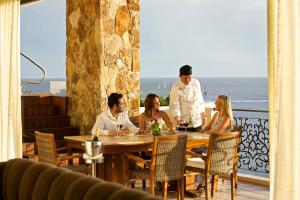 Hosté ubytování Grand Solmar Land's End Resort & Spa + 37 fotografií