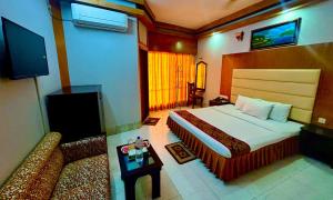 Телевизор и/или развлекательный центр в Hotel Sea World Cox's Bazar