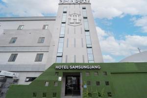 Budova, kde se motel nachází