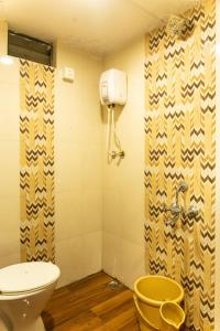 Ένα μπάνιο στο River Point Dandeli