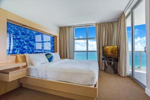 Galeriebild der Unterkunft Marenas Beach Resort Private Luxury Suites in Miami Beach