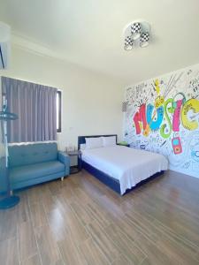 Giường trong phòng chung tại Across the Ocean B&B